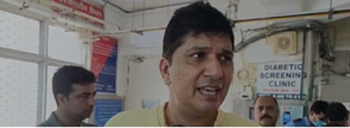 हीटवेव से निपटने की तैयारियों का जायजा लेने अचानक अस्पताल पहुंचे सौरभ भारद्वाज